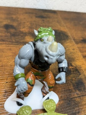 TMNT Rocksteady 1988 incompleto