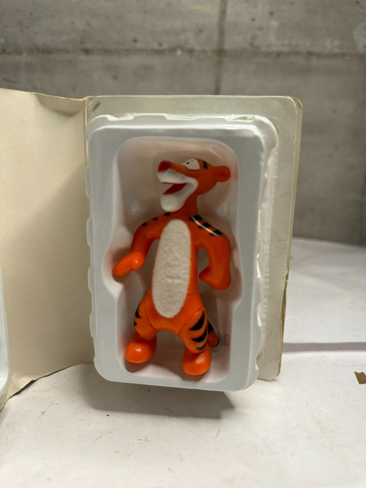 Walt Disney Masterpiece Collection winnie the pooh McDonalds Happy Meal