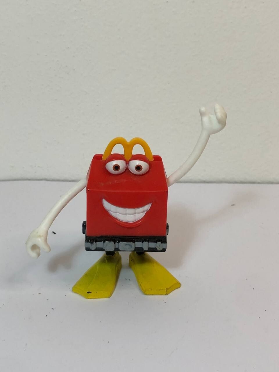 MCDONALD'S HAPPY MEAL 2011 HAPPY STUDIO RED BAG SACCHETTO ROSSO LOGO CON pinne