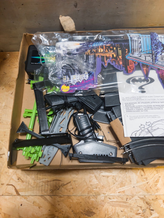 Batman Forever Road Race Set Batmobile due facce slot car corazzate 1995 vintage