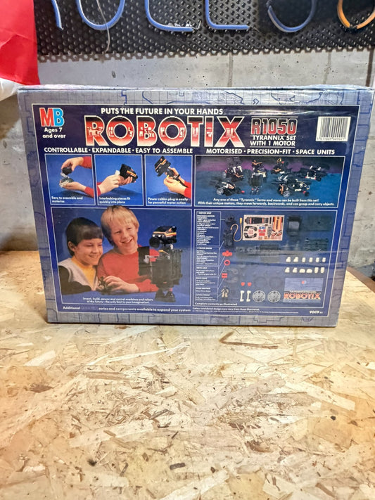Robotix R1050 "Tirannix Set", vintage 1986 usato