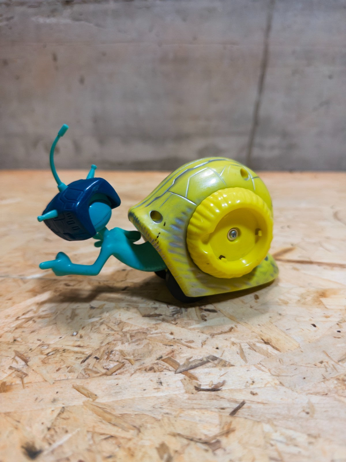 hasbro 2001 turbo snails turbosnails yovi racin