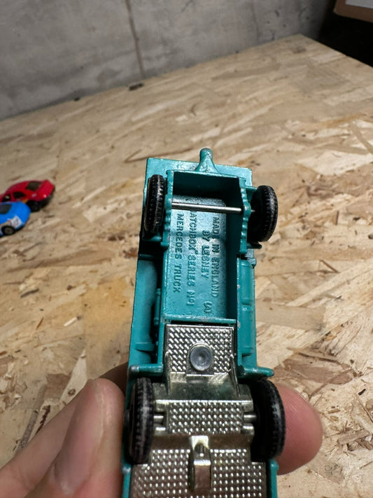 Matchbox Series No 1 Mercedes-Benz Truck Vintage Toy Car Diecast O816