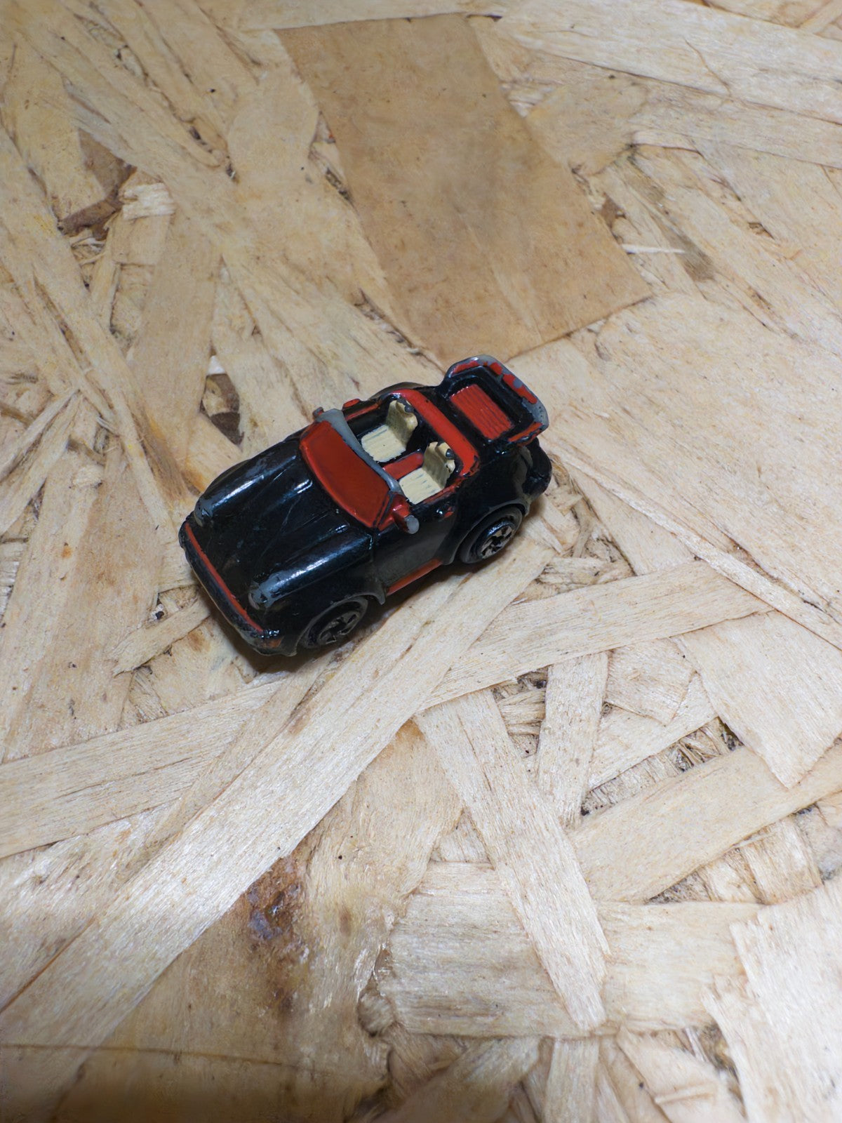 MICRO MACHINES GALOOB PORSCHE 911 BLACK & RED 1/87 SCALE VINTAGE FROM 1987