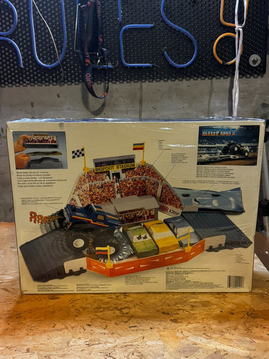 Mattel Hot Wheels Big Foot Champions #9137