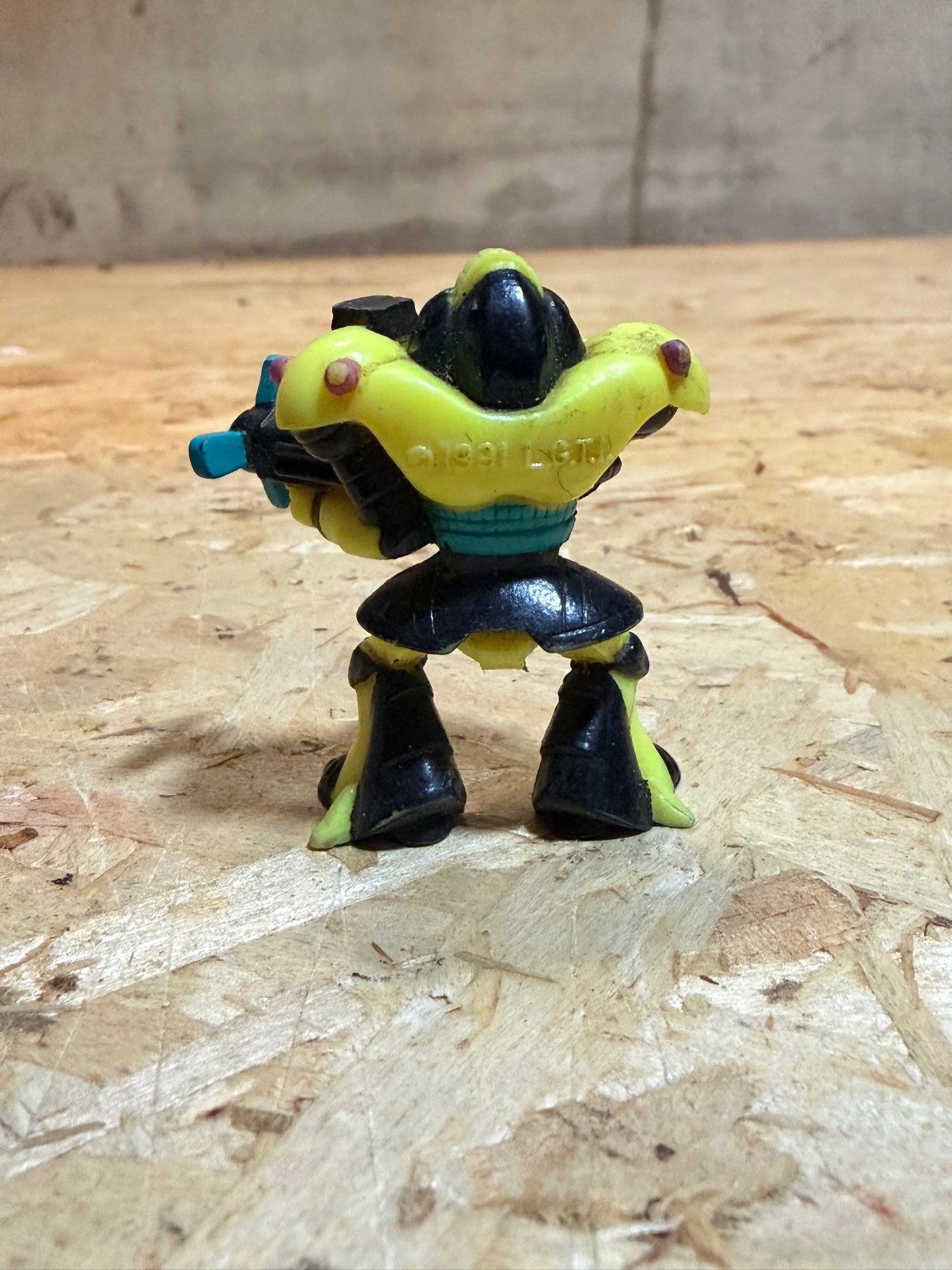 1991 Galoob L.G.T.I. Trash Bag Bunch Beezor 2" PVC Figure C185-1