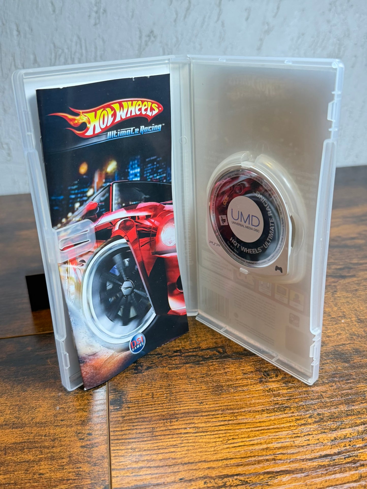 Hot Wheels Ultimate Racing - Playstation Portable PSP tedesco