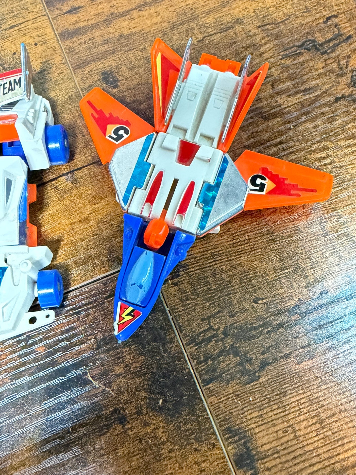 VINTAGE ANNI 80 TRASFORMABILE ATLAS BOT JETBOT e autobot made taiwan incompleti