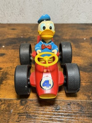 Auto di Paperino Disney Japan