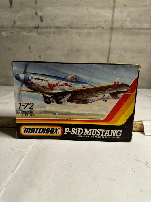 MATCHBOX USATO 1:72 KIT AEREO P-51 D MUSTANG DECALS 2 VERSIONI    ART 40013