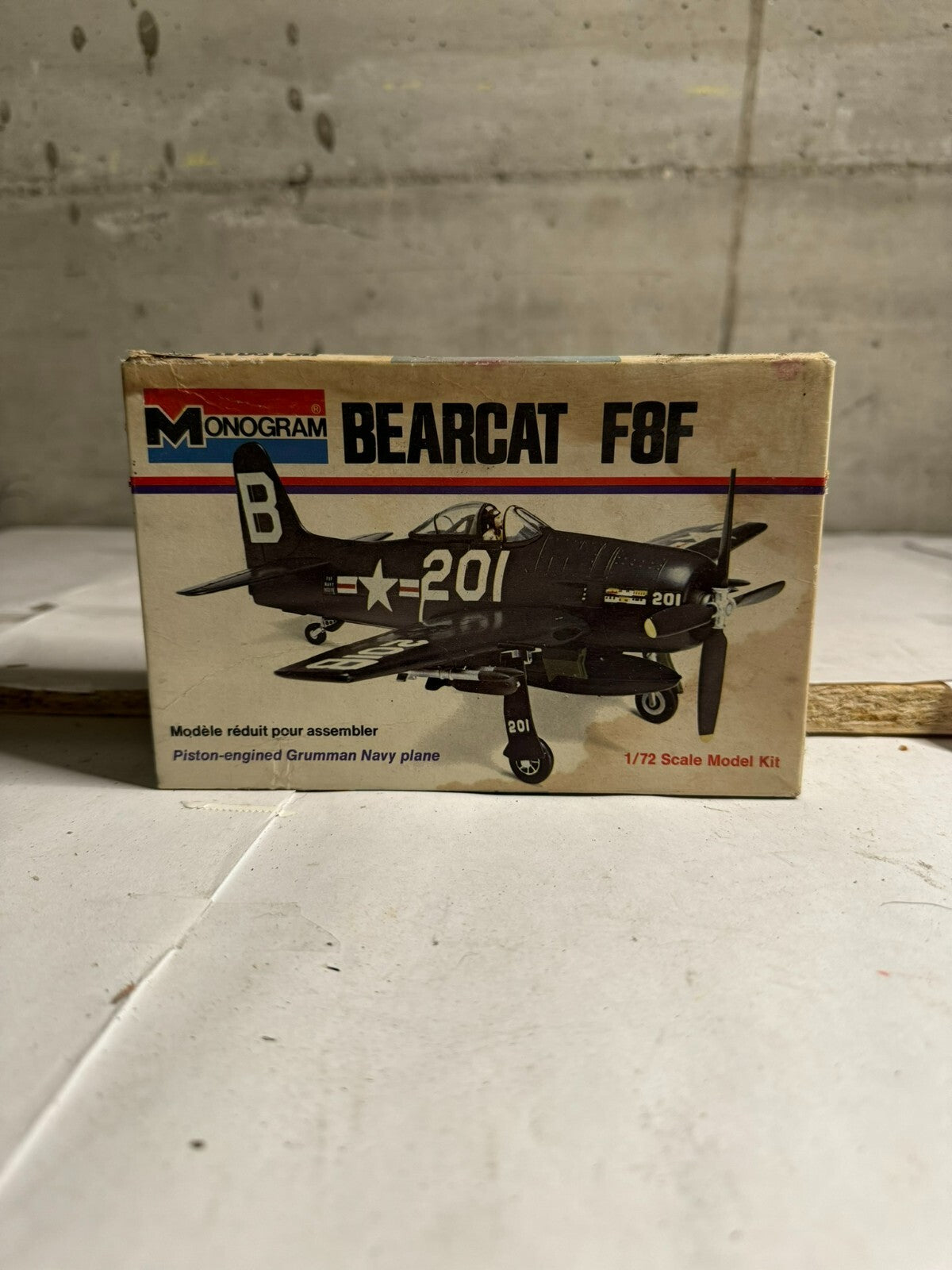 MONOGRAM    1/72   GRUMMAN F8F BEARCAT AS RARE KIT