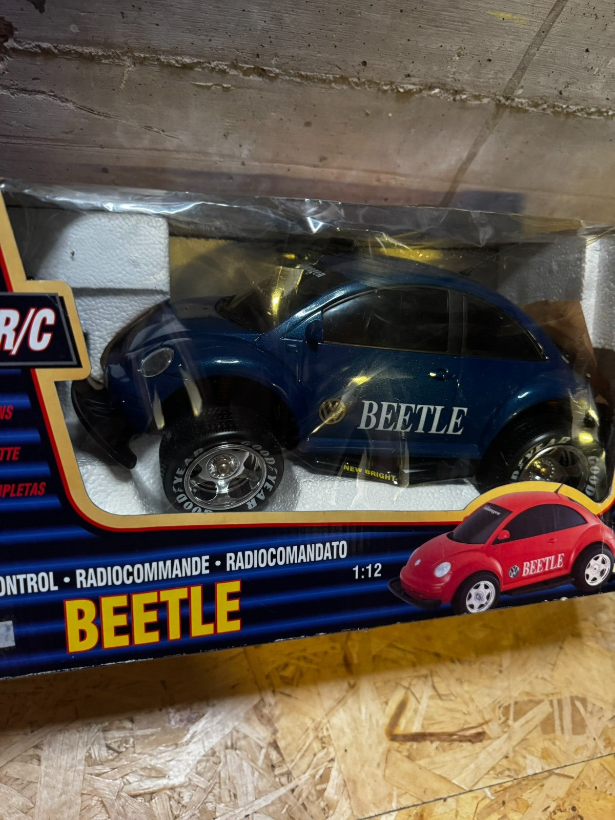 Beetle 9.6V R/C Wolkswagen Auto Telecomandata New Bright