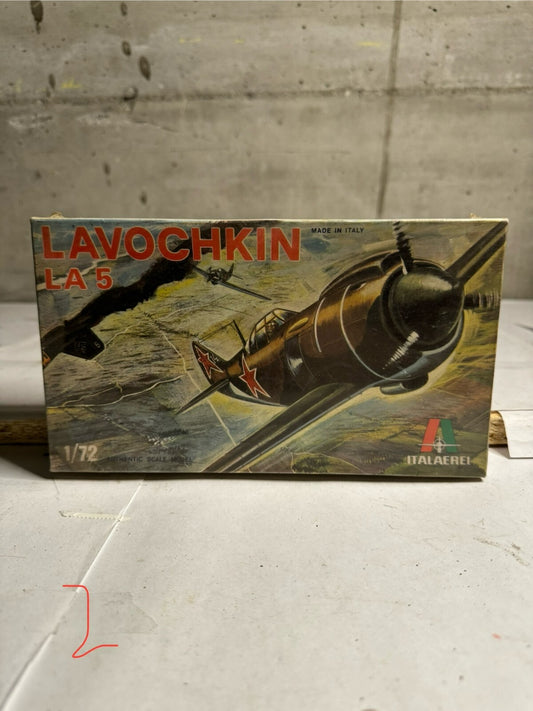 Italarei #110 Lavochkin LA 5 Model Kit