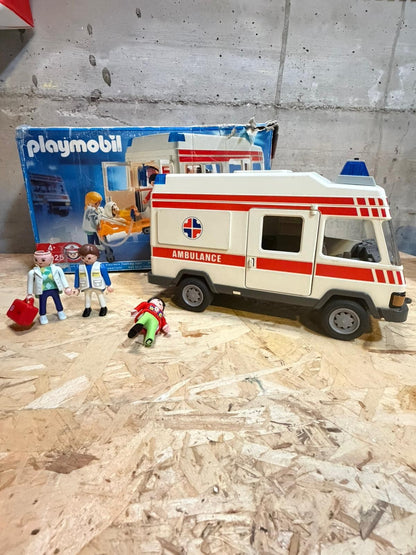 Ambulanza 3925 (Playmobil / INCompleta e Funzionante)