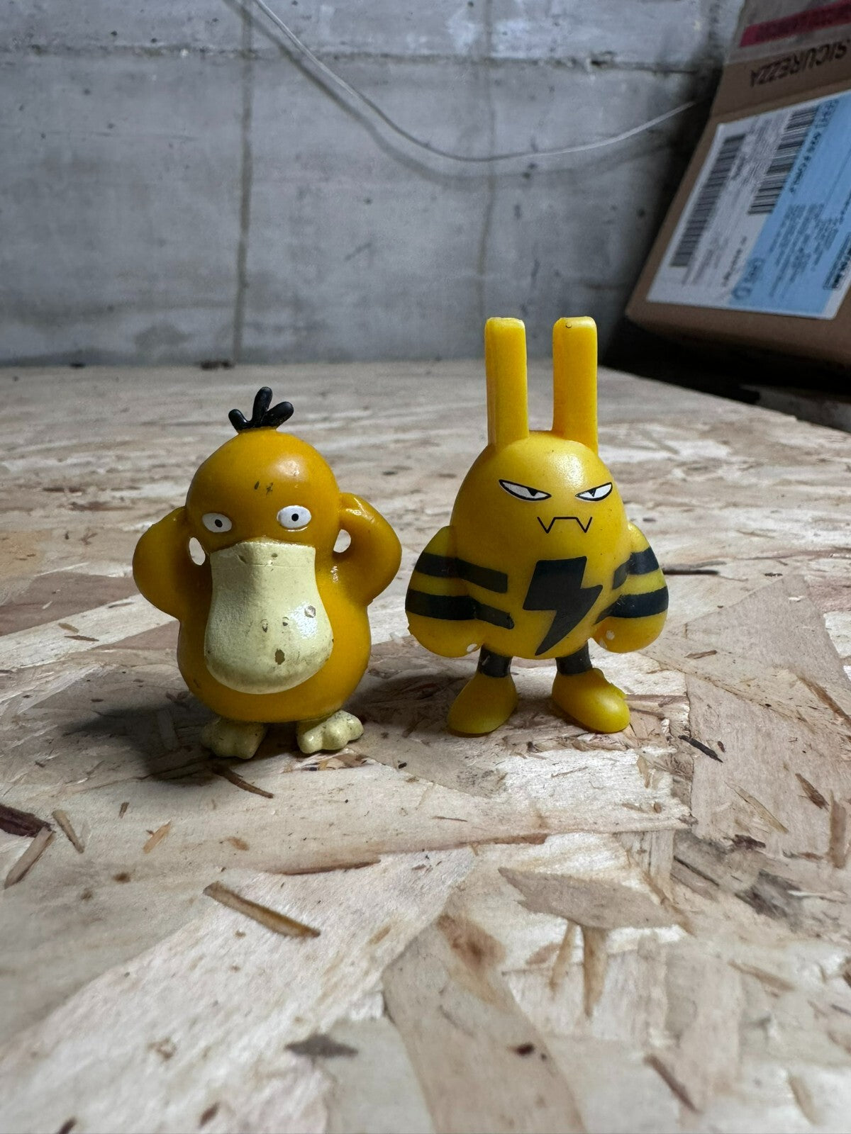 Mini figure Pokemon nintendo Elekid e Psykokwak