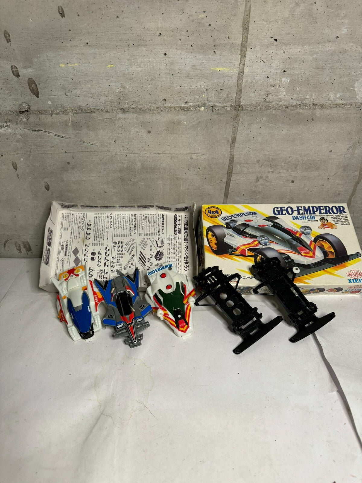 Xieda 1/32 Racer Mini serie 4WD n. 47  Emperor Geo + due carrozzerie