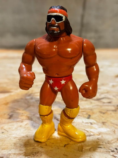 Hasbro WWF WWE Wrestling Series 1 Macho Man Randy Savage Figure