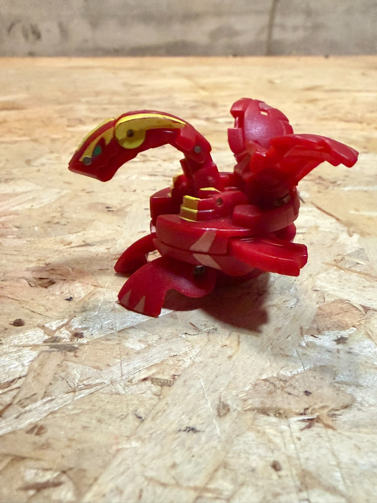 Bakugan Neo Dragonoid Red Pyrus