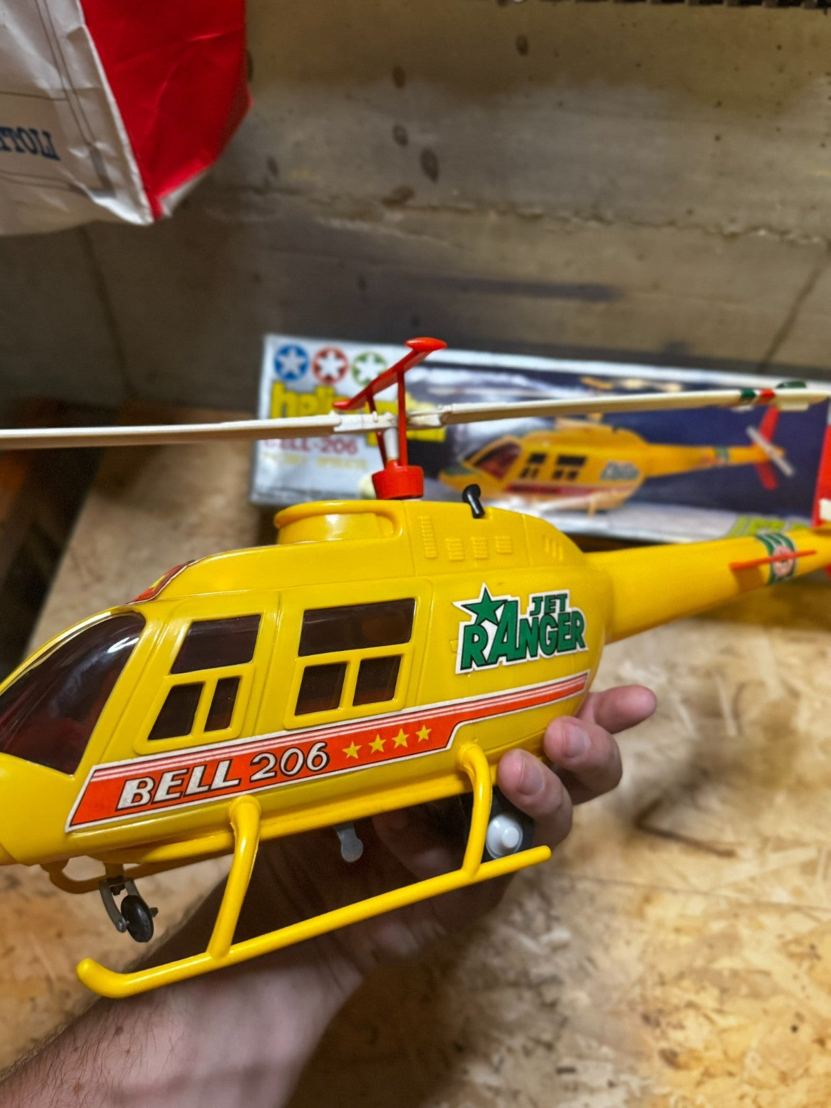 Helicopter Bell-206 Battery operated Jet Ranger