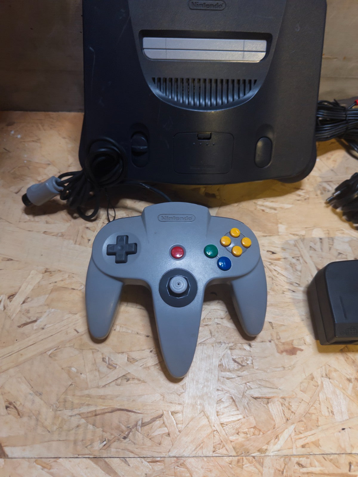 Console NINTENDO 64 N64 PAL EUR con CONTROLLER e CAVI - TESTATO