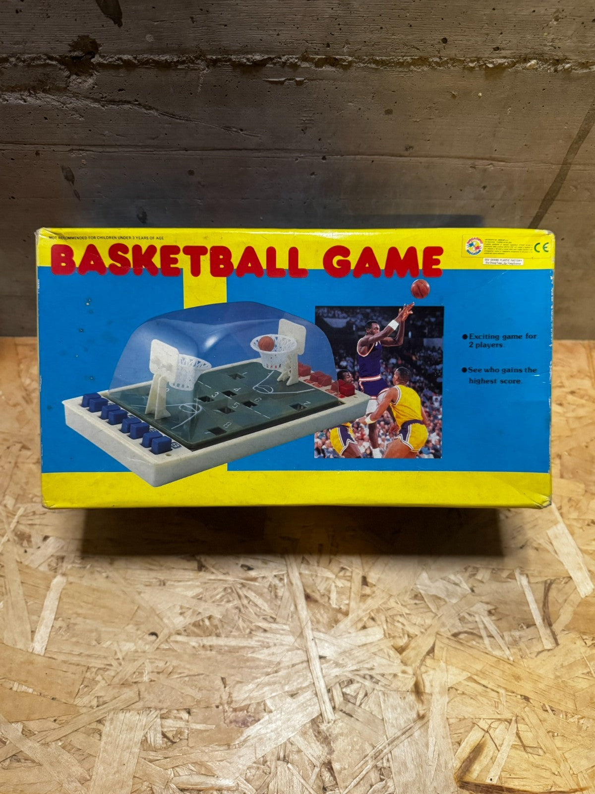 Board game/pocket game. BASKET BALL MECHANICAL GAME mint in original box condit.