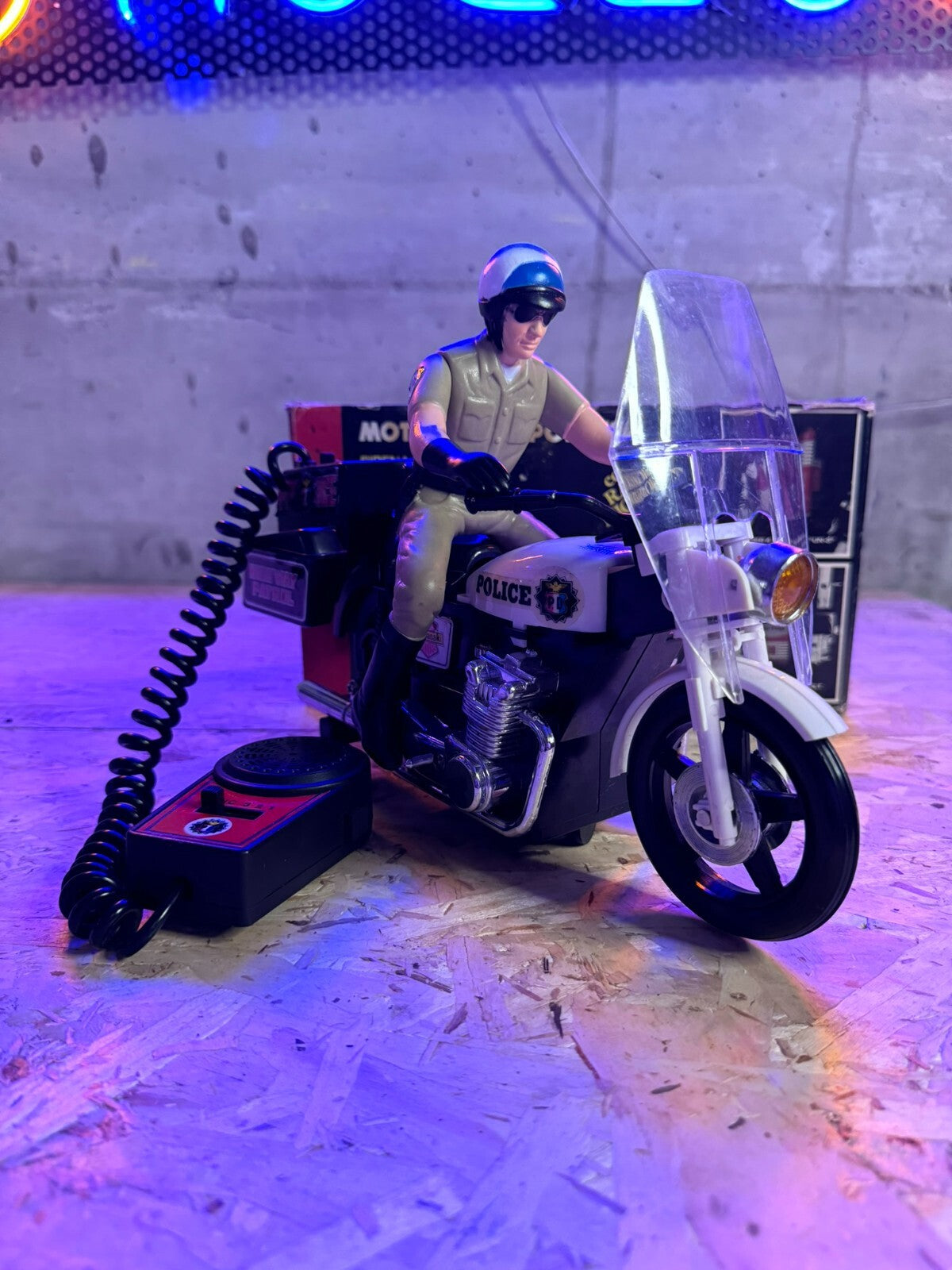 Moto della polizia sirena tritonale con radio microfone mic non funz