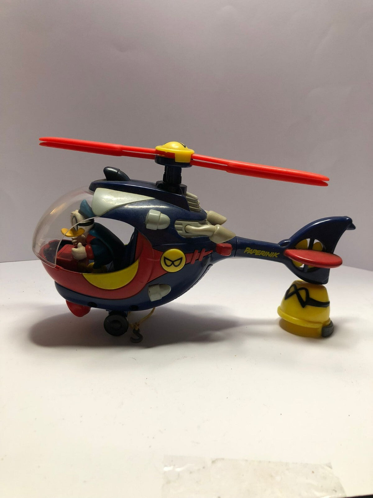  L’elicottero di Paperinik, gadget Topolino, anno 2004. 