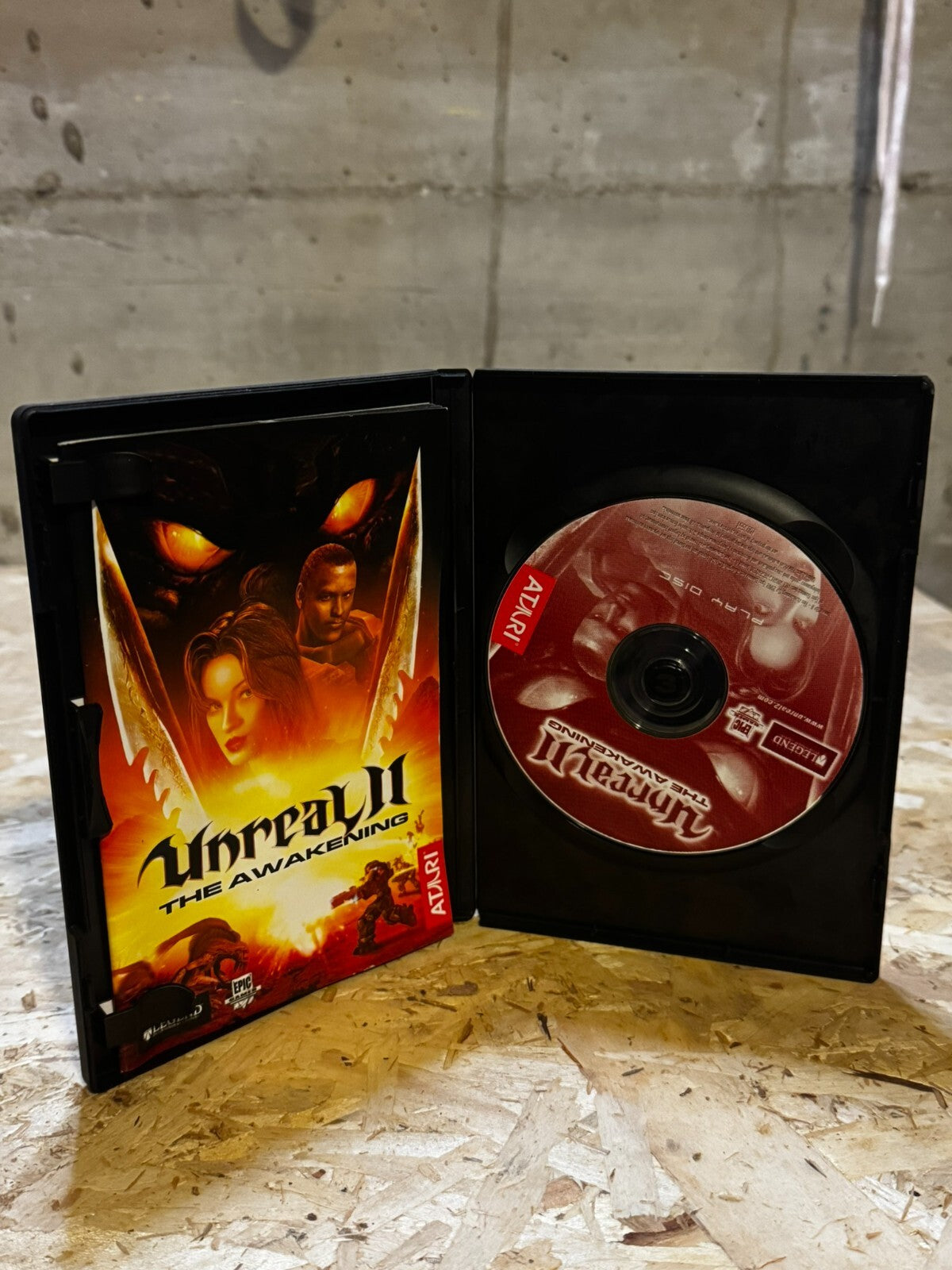 Unreal II Il Risveglio Videogioco PC CD-ROM 2002 Epic MegaGames Vintage