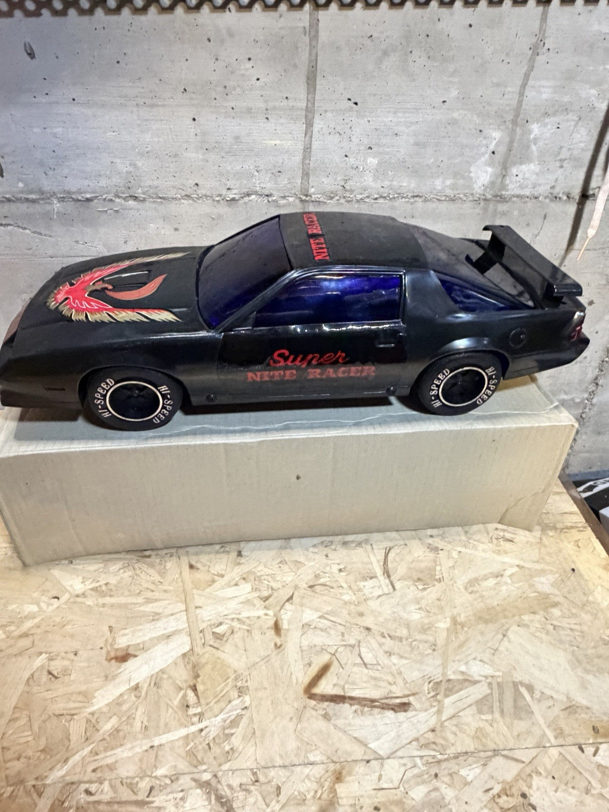 1:8 1/8 VINTAGE KNIGHT RIDER SUPER NITE RACER KNIGHT KITT K/O - 80S BATTERY OP