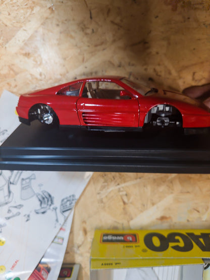 FERRARI 348tb DEL 1989 AUTO MODEL METAL KIT ottime condizioni 1:24 BURAGO