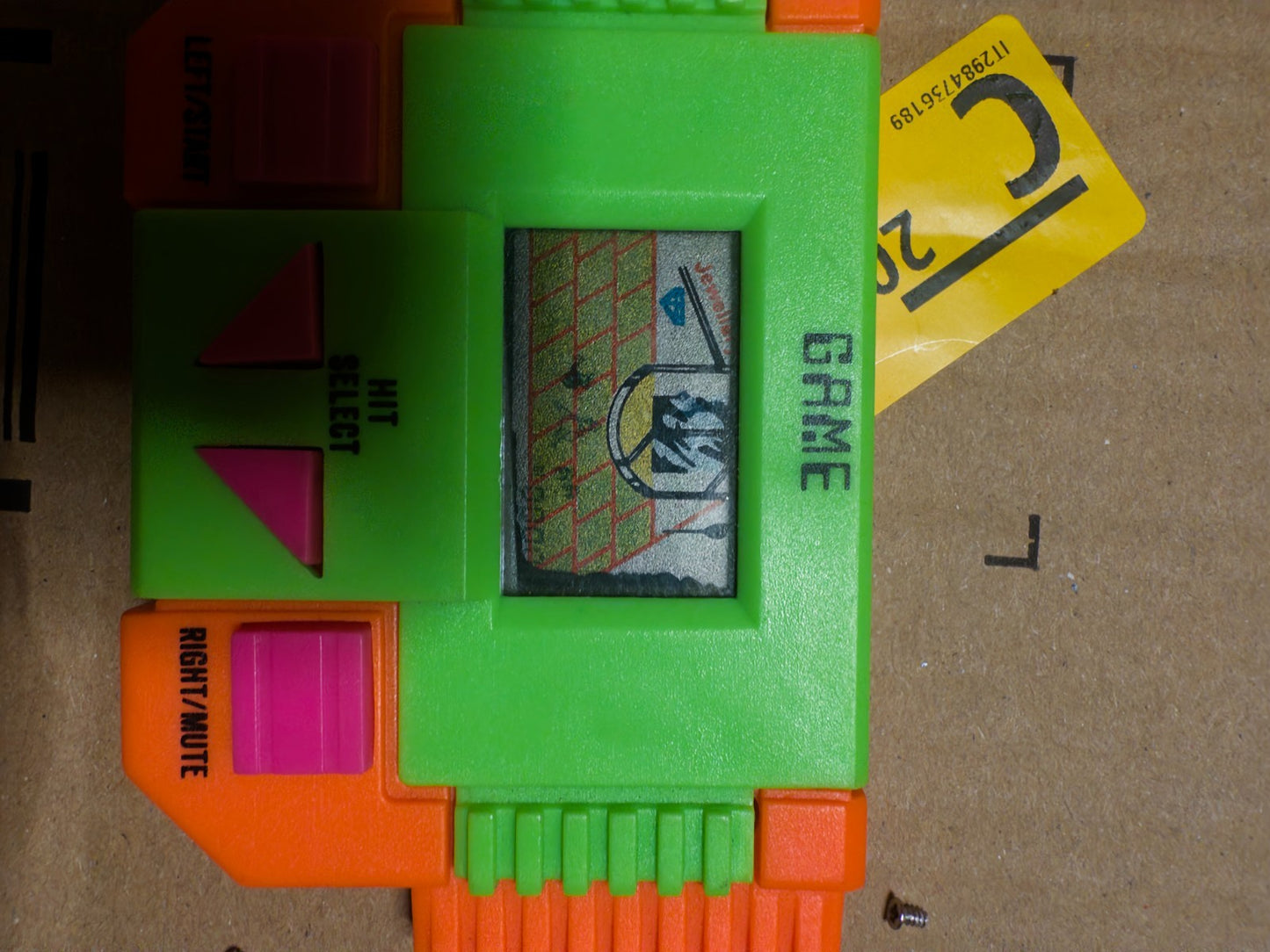 POLICE ELECTRONIC THOUGHT HUNTERS NEW VINTAGE POCKET ELECTRIC GAME-