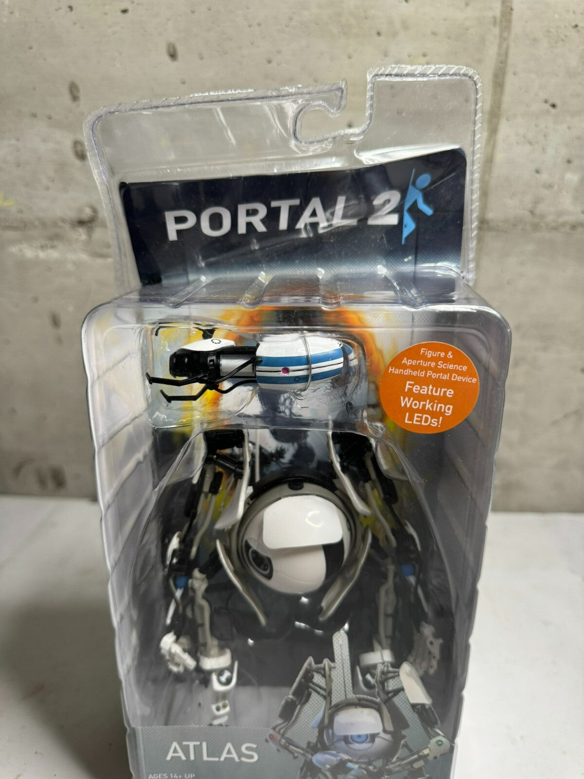 Portal 2 ATLAS 7" Action figure apertura LED valvola NECA nuova sigillata nuova