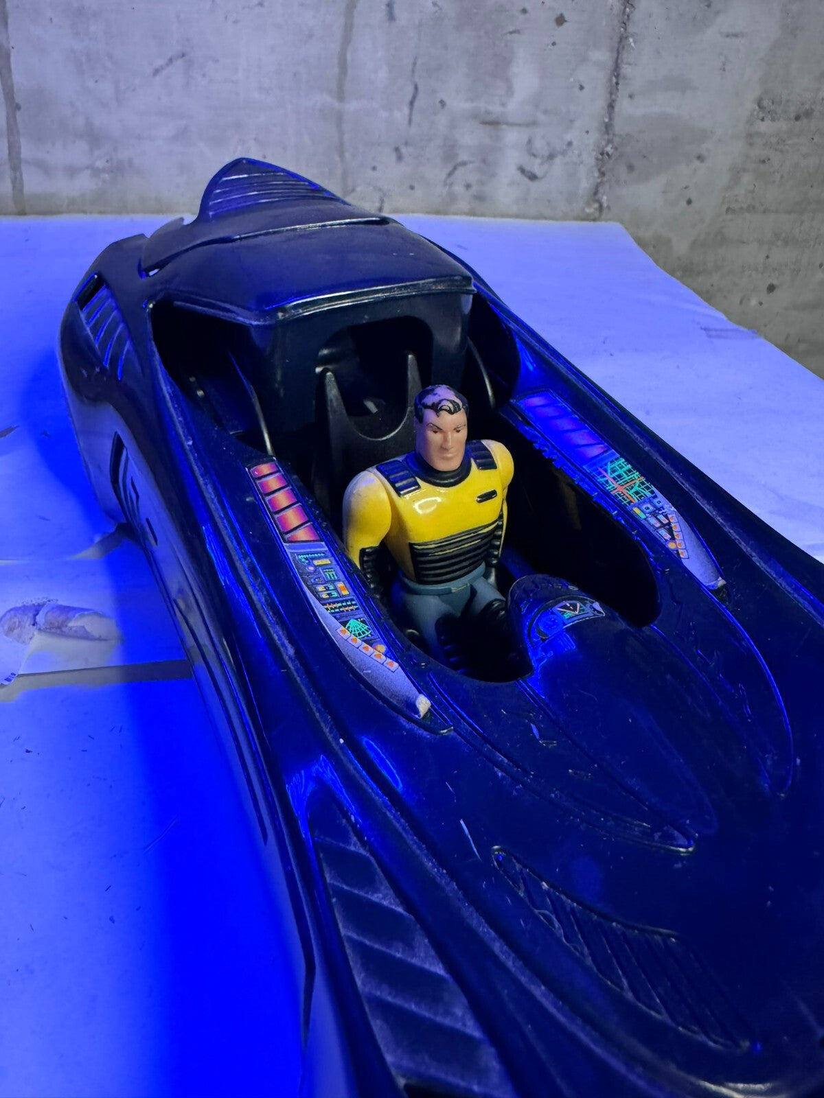 Batman Batmobile Car Toy Modellino Bruce Wayne Coupe DC Comics 1992 Kenner