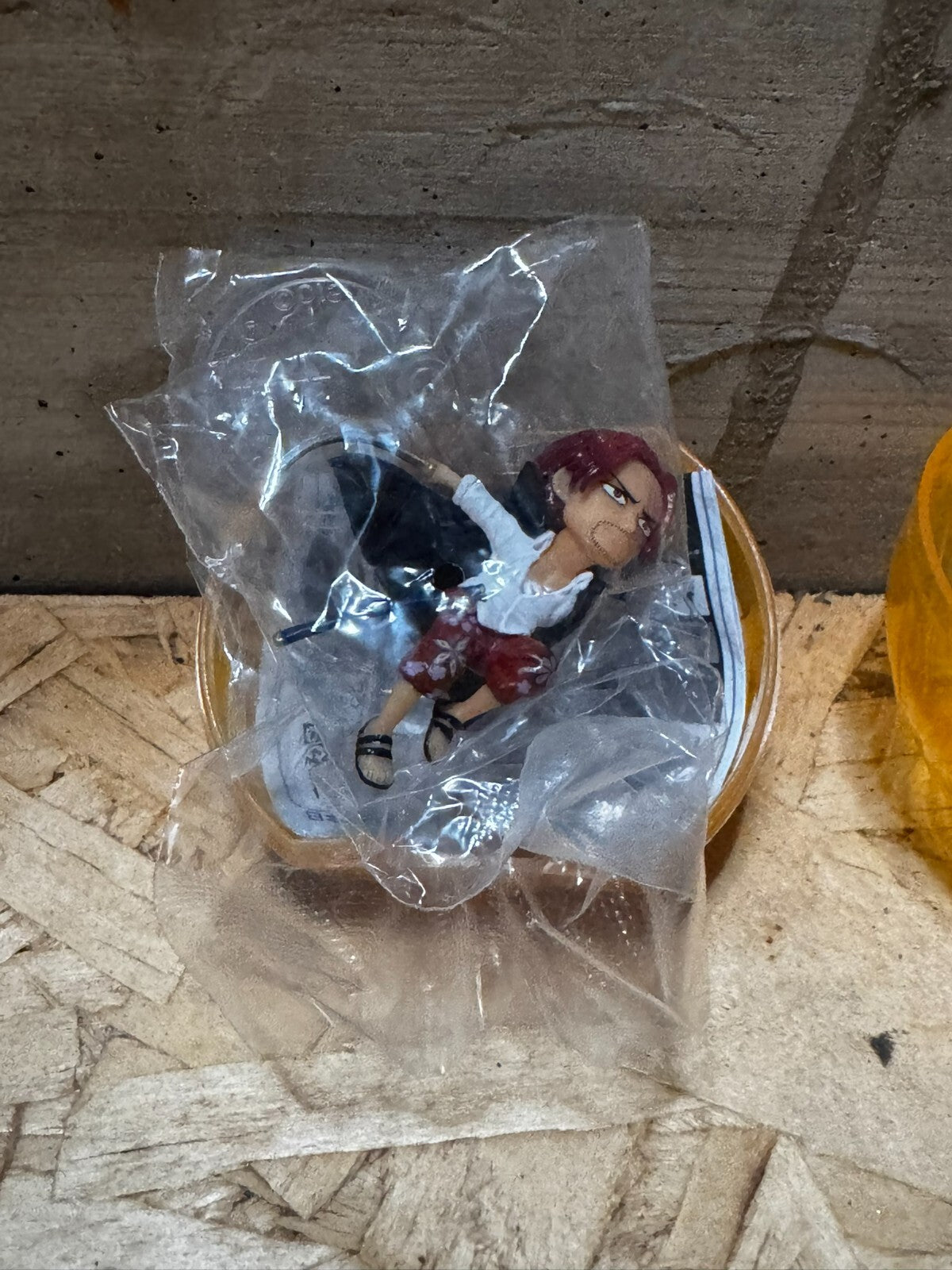Gachapon One Piece Shanks Bandai
