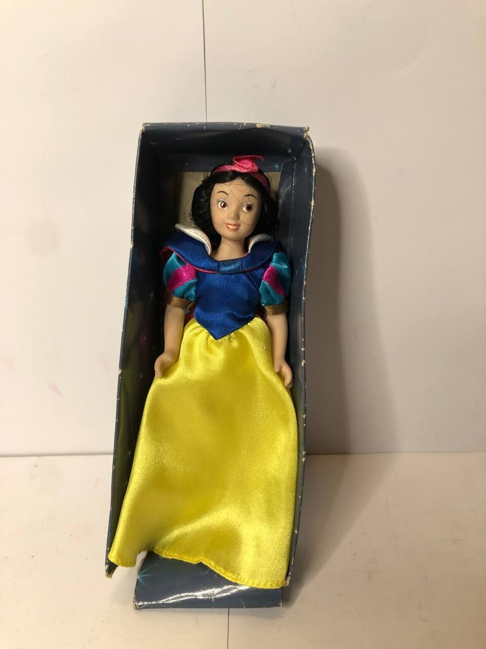 Bambola porcellana DeAgostini - BIANCANEVE Disney - 17cm - #B1807