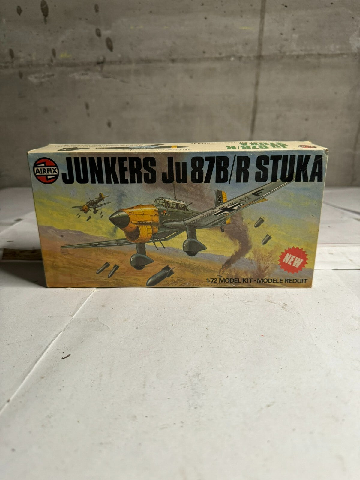 Airfix 03030 1:72 WWII Tedesco Junkers Ju87B/R Stuka Dive Bomber Model Kit