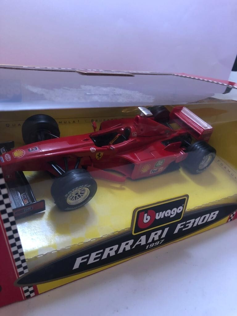 Burago - Ferrari F300 del 1998 Schumacher  scala 1.24