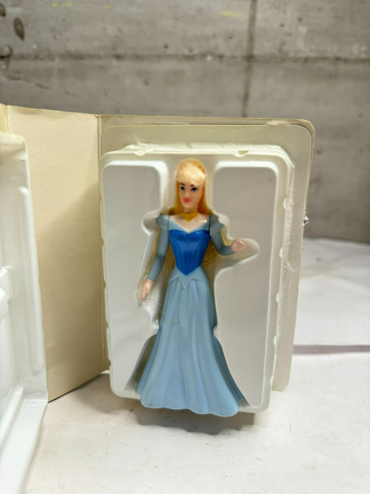 Walt Disney Masterpiece Collection SLEEPING BEAUTY McDonalds Happy Meal