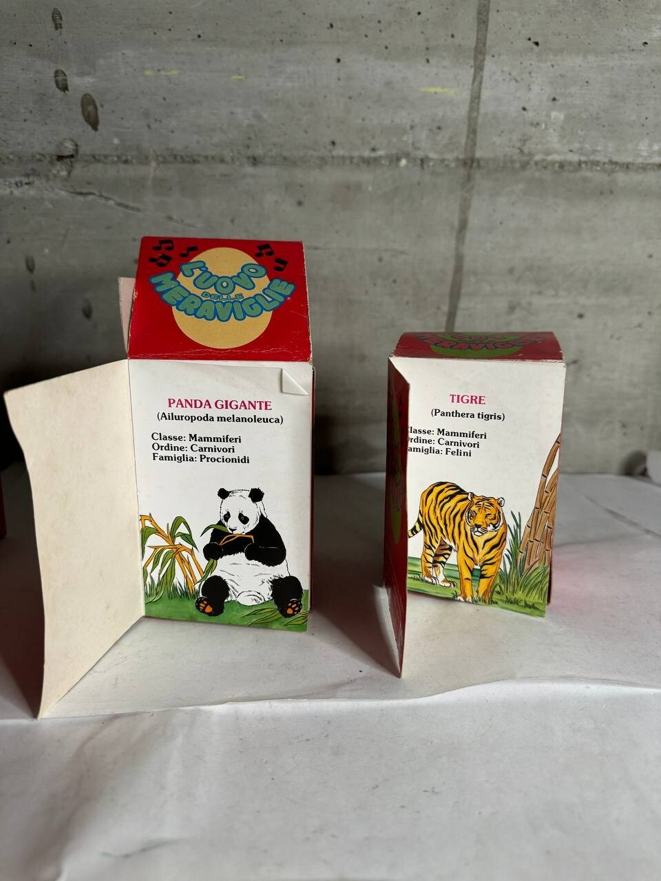 1987 UOVA DELLE MERAVIGLIE MATTEL panda e tigre Solo Scatole