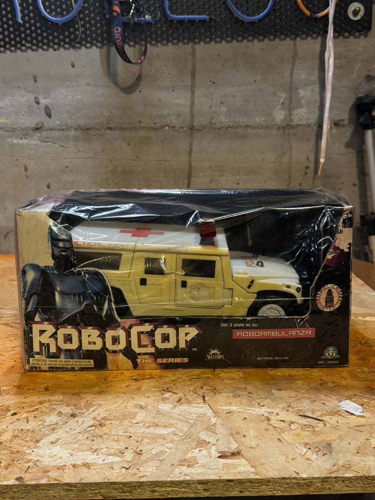 Campo Tattico Ambulanza Polizia ROBOCOP Action Figure Skyvision Orion Toy Island