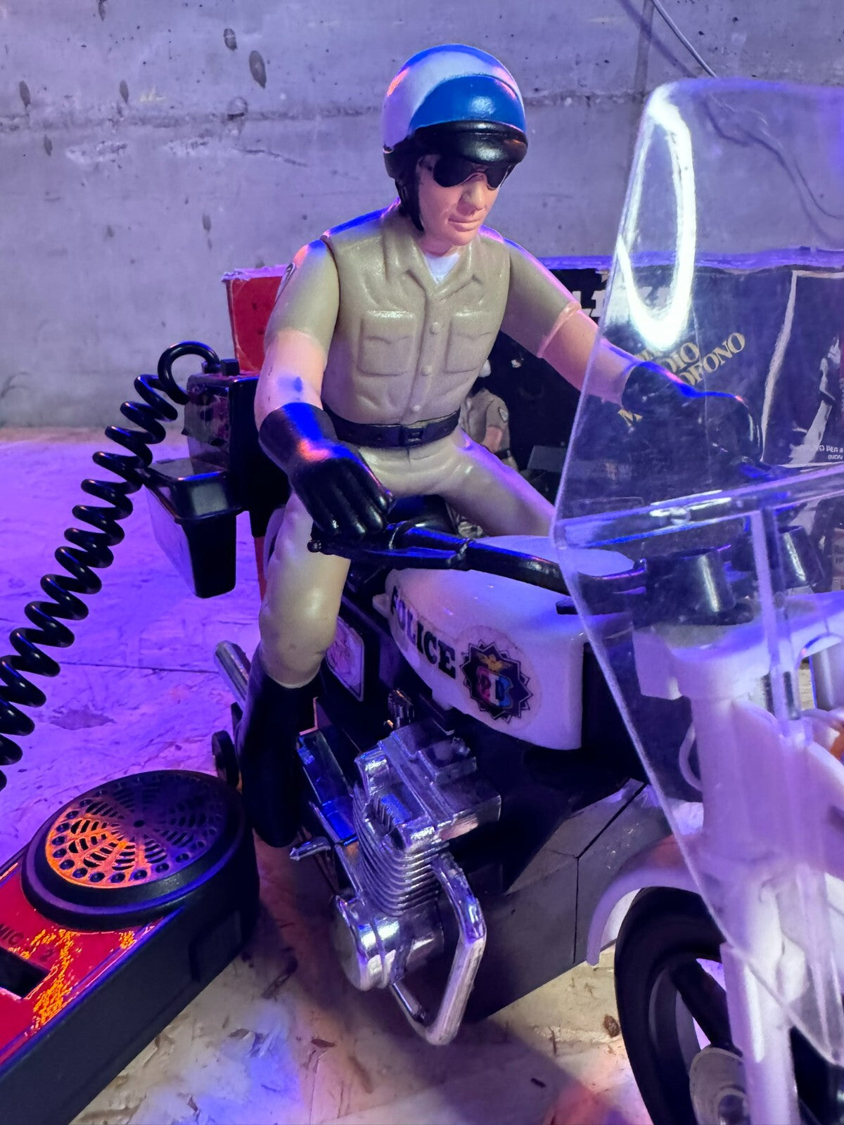 Moto della polizia sirena tritonale con radio microfone mic non funz