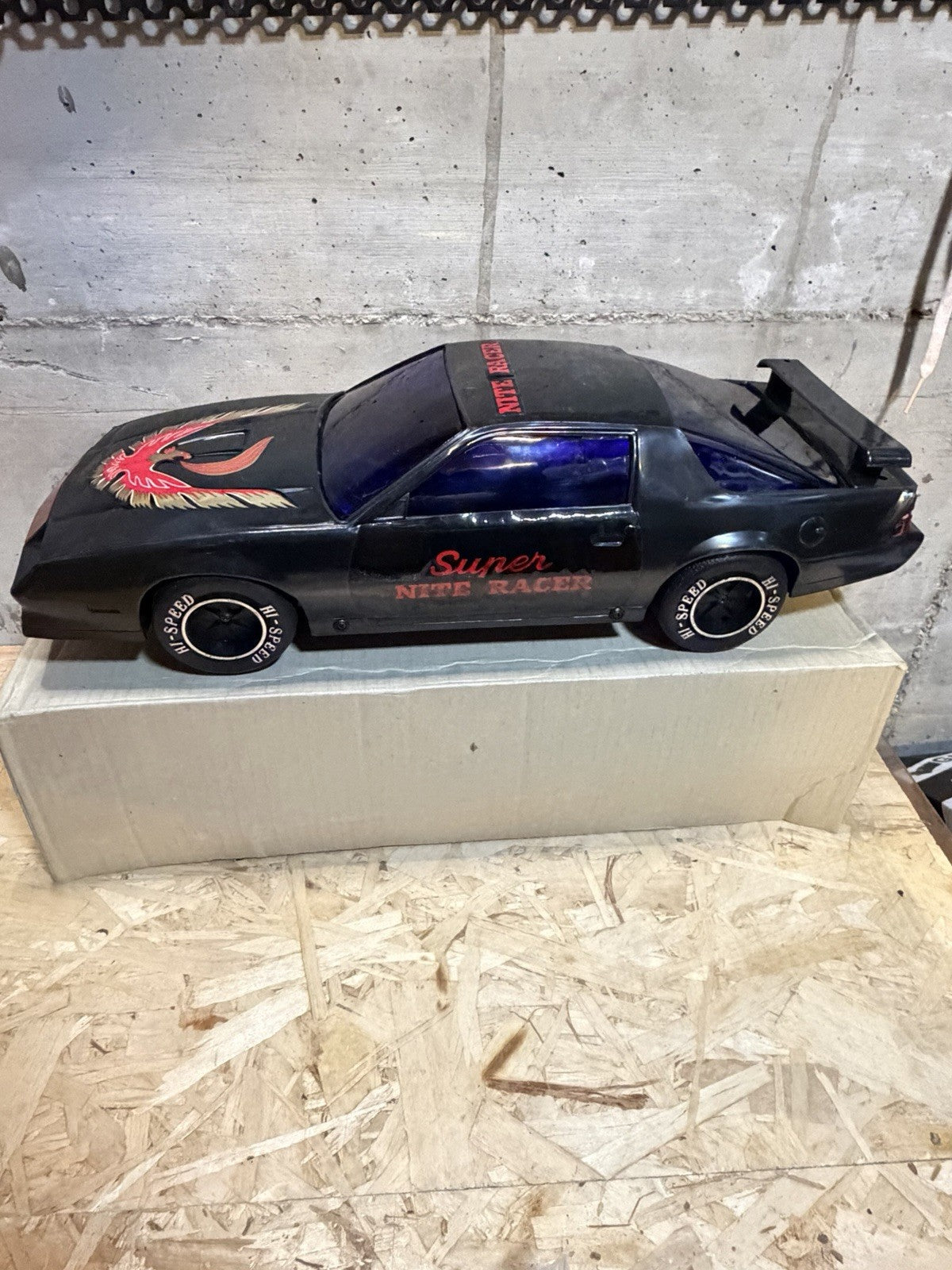 1:8 1/8 VINTAGE KNIGHT RIDER SUPER NITE RACER KNIGHT KITT K/O - 80S BATTERY OP