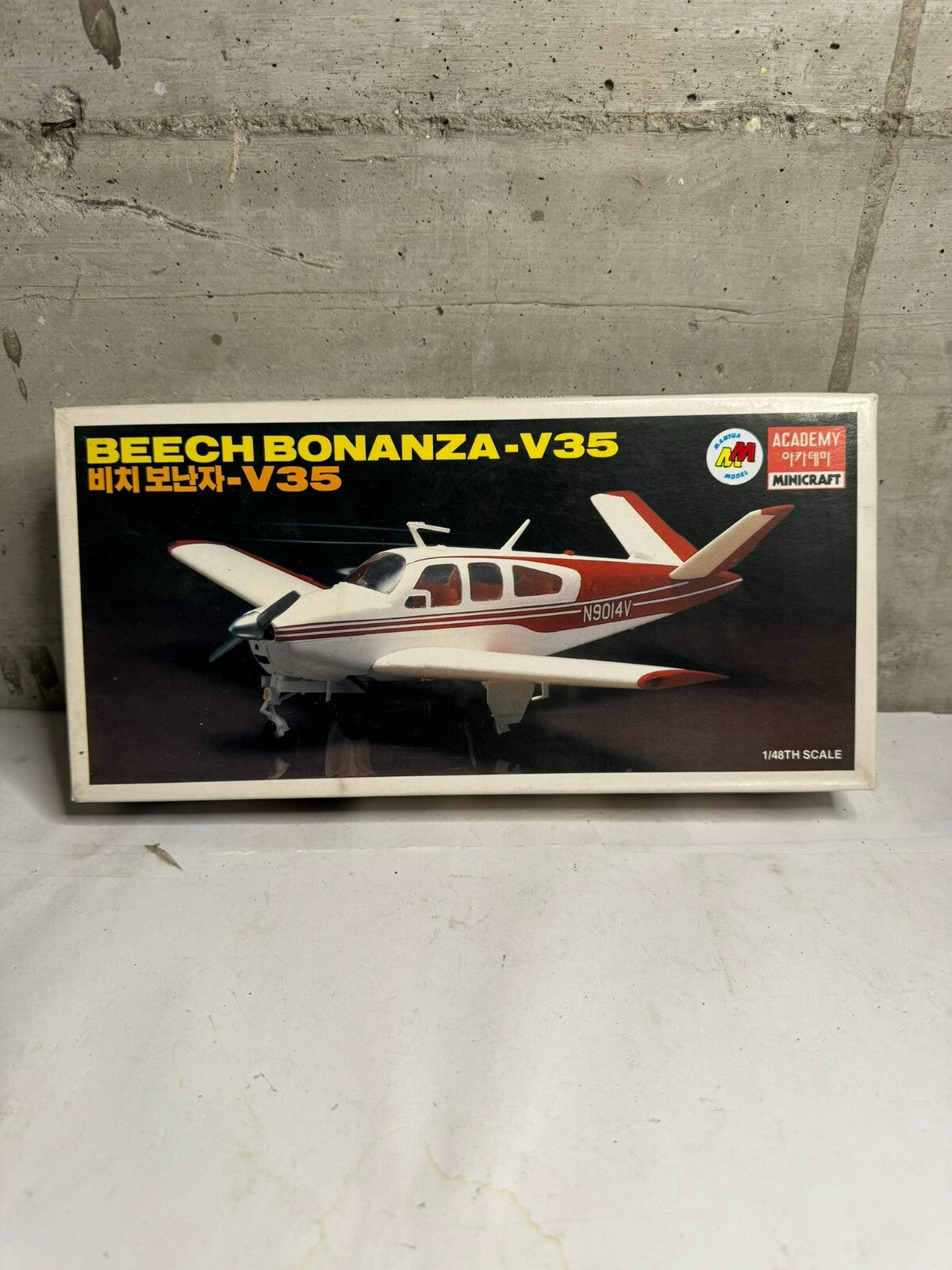 Faggio Bonanza V35 di Minicraft in 1/48
