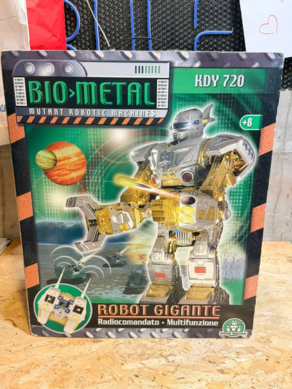 BIO- METAL GIANT ROBOT RC RADIO CONTROLLED MOD KDY 720 radiocomandato nuovo