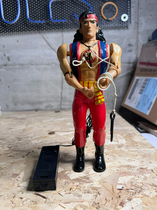 Action figure Sandokan con telecomando non funzionante