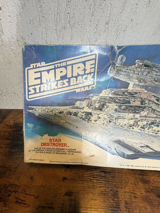 Star Destroyer model kit MPC Ertl 1989