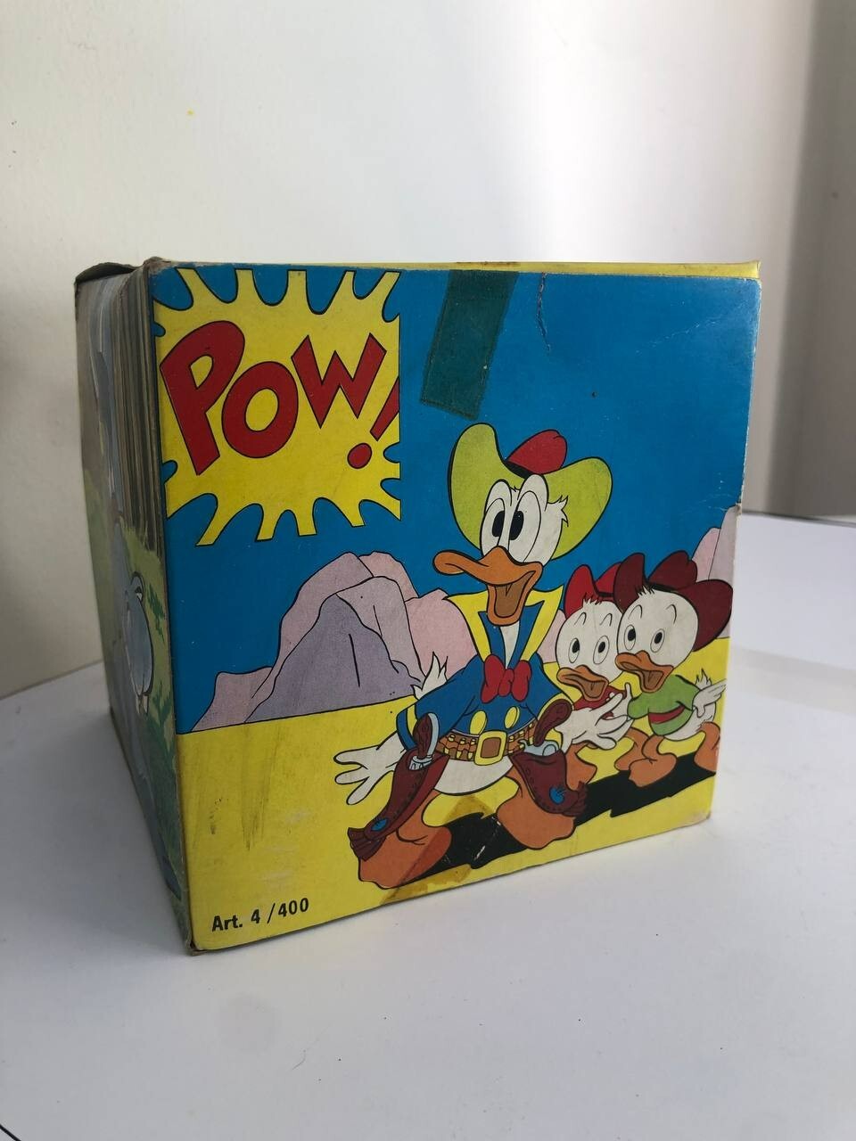 BOX QUO E IL SEGRETO DEL PORTENTOSO CAVALLO IL GIOCATTOLO 1960 NUOVO LATTA MOLLA