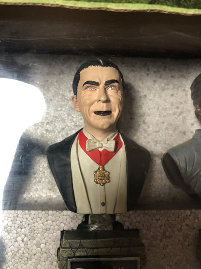 THE MONSTERS LEGACY DVD GIFT SET DRACULA -FRANKENSTEIN- WOLFMAN MINI BUST