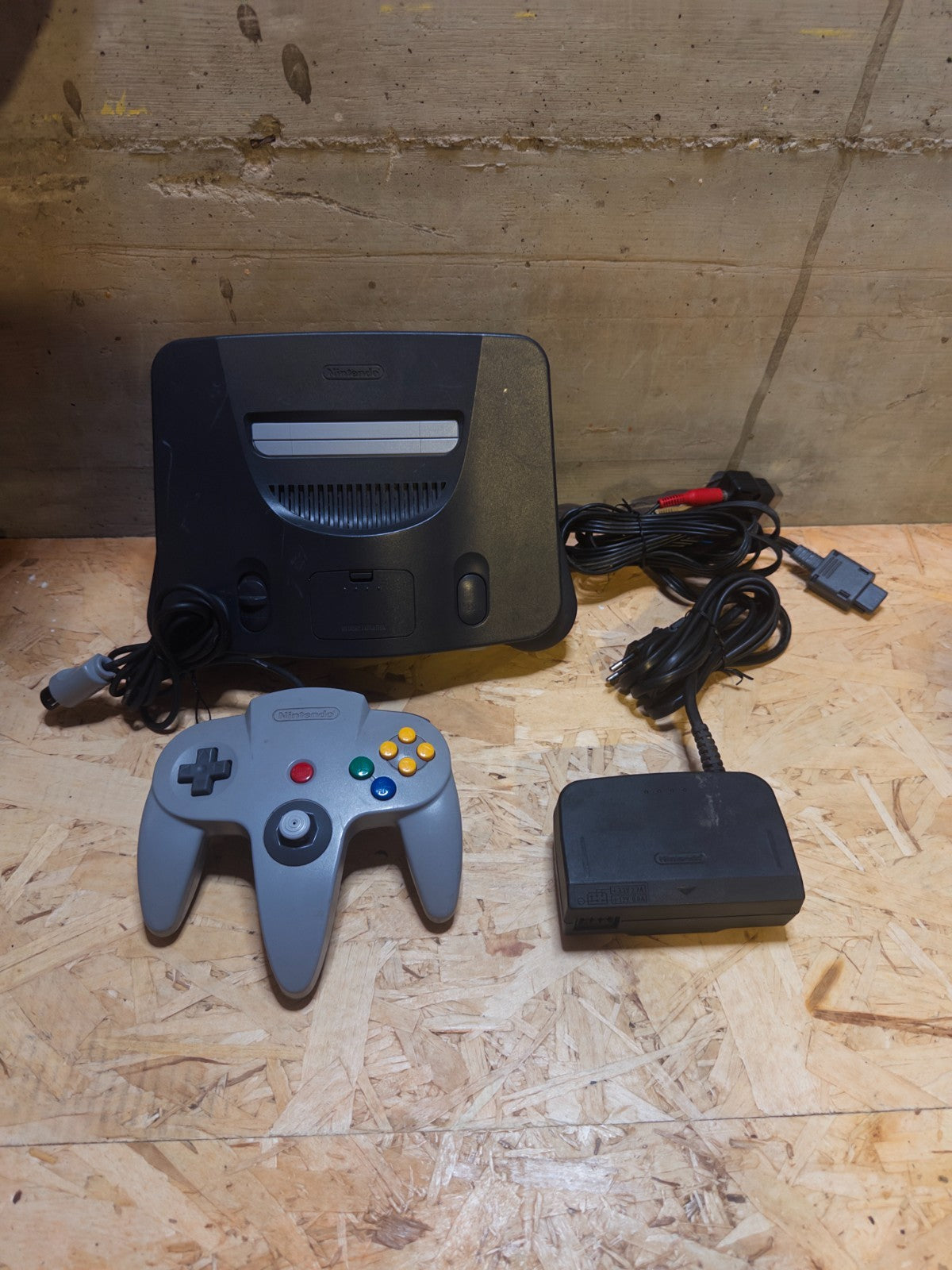 Console NINTENDO 64 N64 PAL EUR con CONTROLLER e CAVI - TESTATO