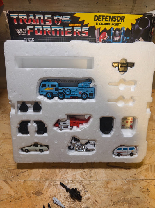 TRANSFORMERS G1 GIG TAKARA HEROIC AUTOBOT DEFENSOR incompleto
